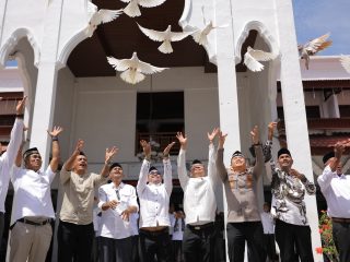 Hari Damai Aceh XXI di Pidie, 500 Anak Yatim dan 758 Mahasiswa Terima Bantuan
